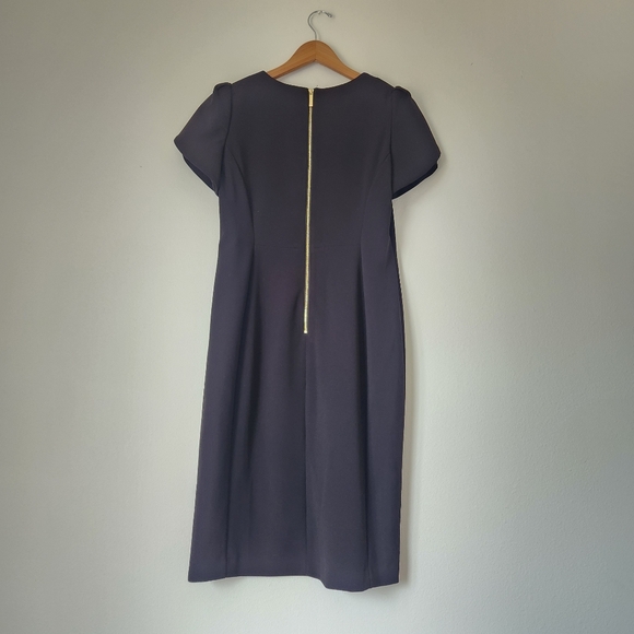 Elegant Black Midi Dress - Picture 3 of 3